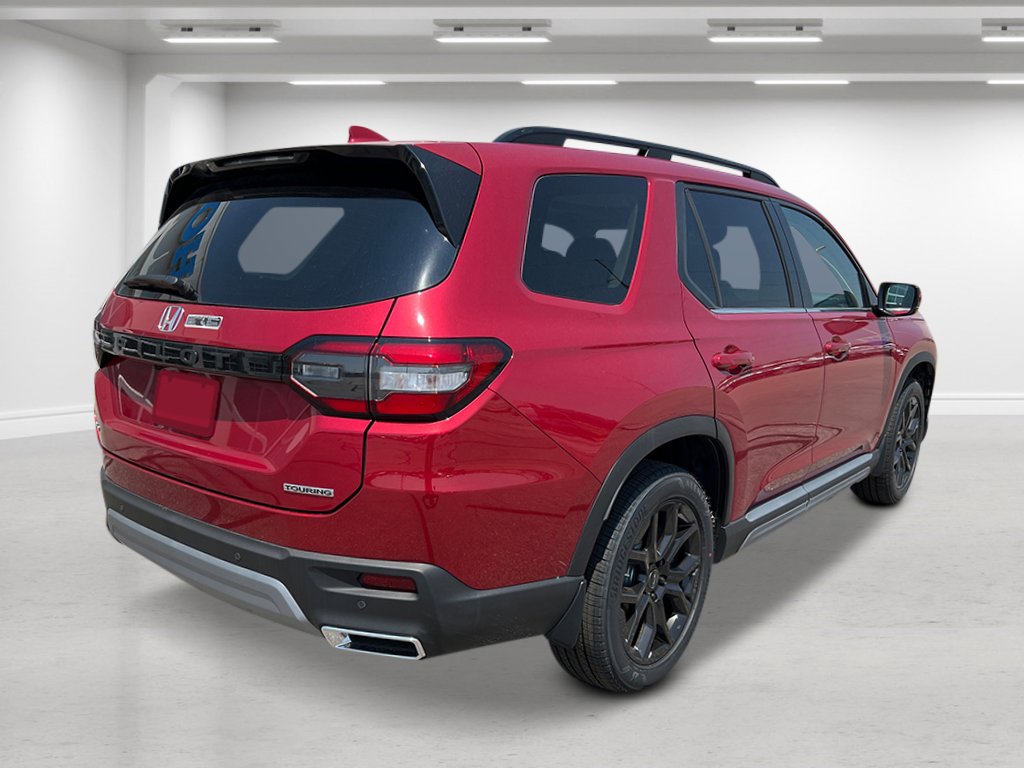 New 2025 Honda Pilot Touring image 3