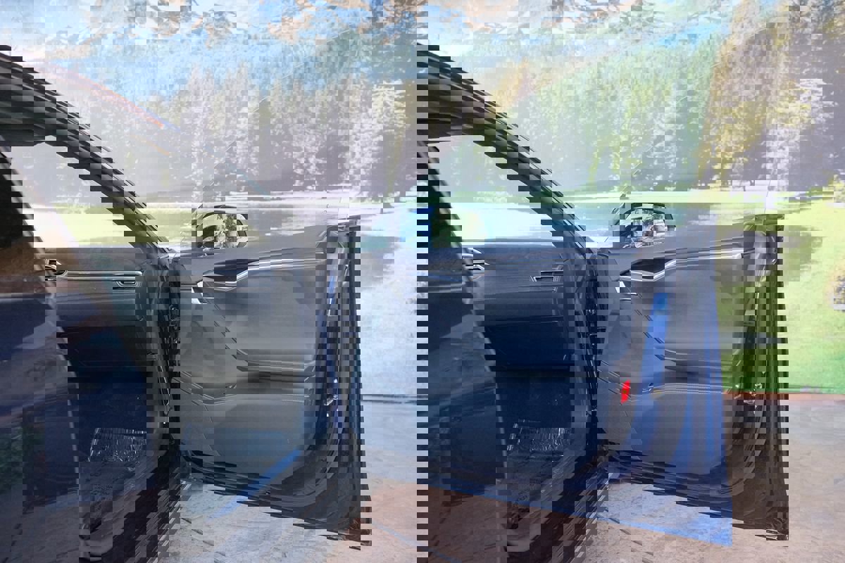 Used 2014 Tesla Model S 85 image 15