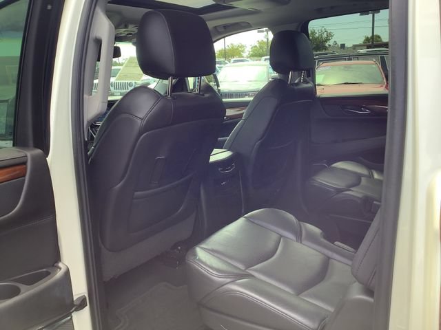 Used 2015 Cadillac Escalade ESV Luxury RWD image 23