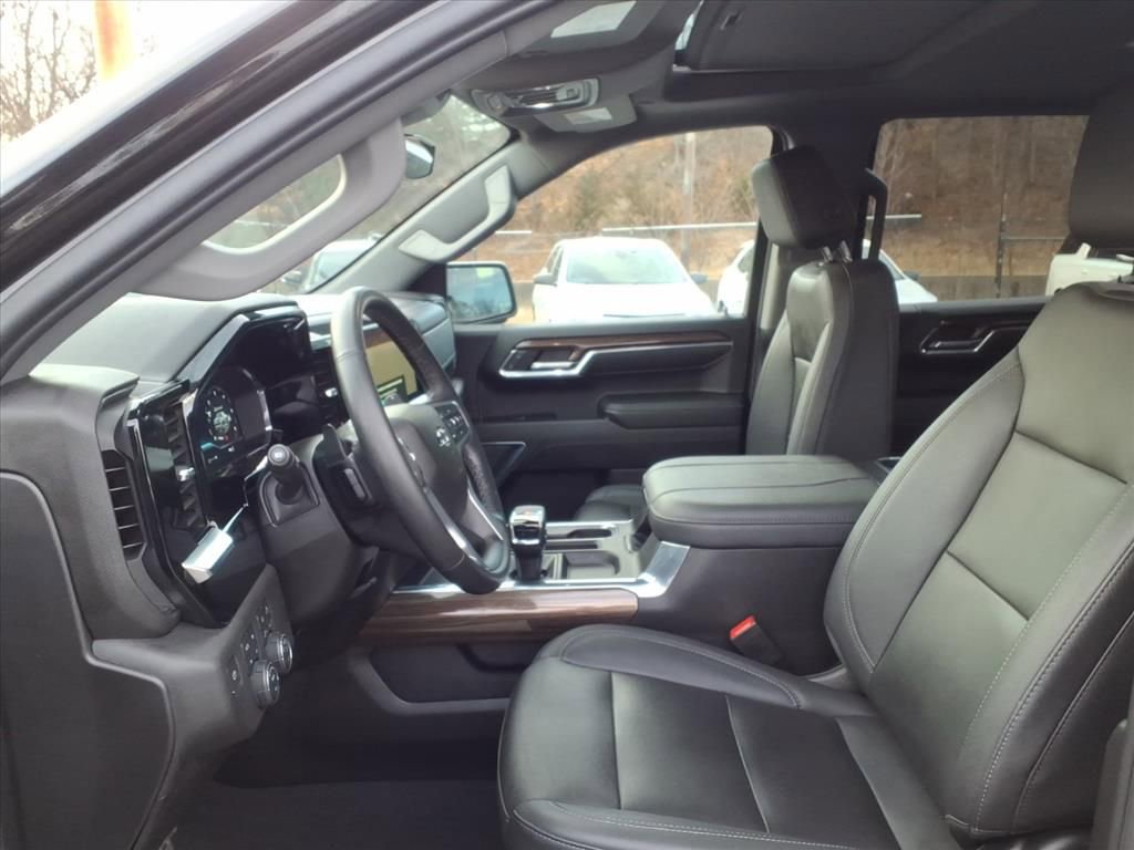 Used 2023 Chevrolet Silverado 1500 RST w/ Convenience Package II image 12