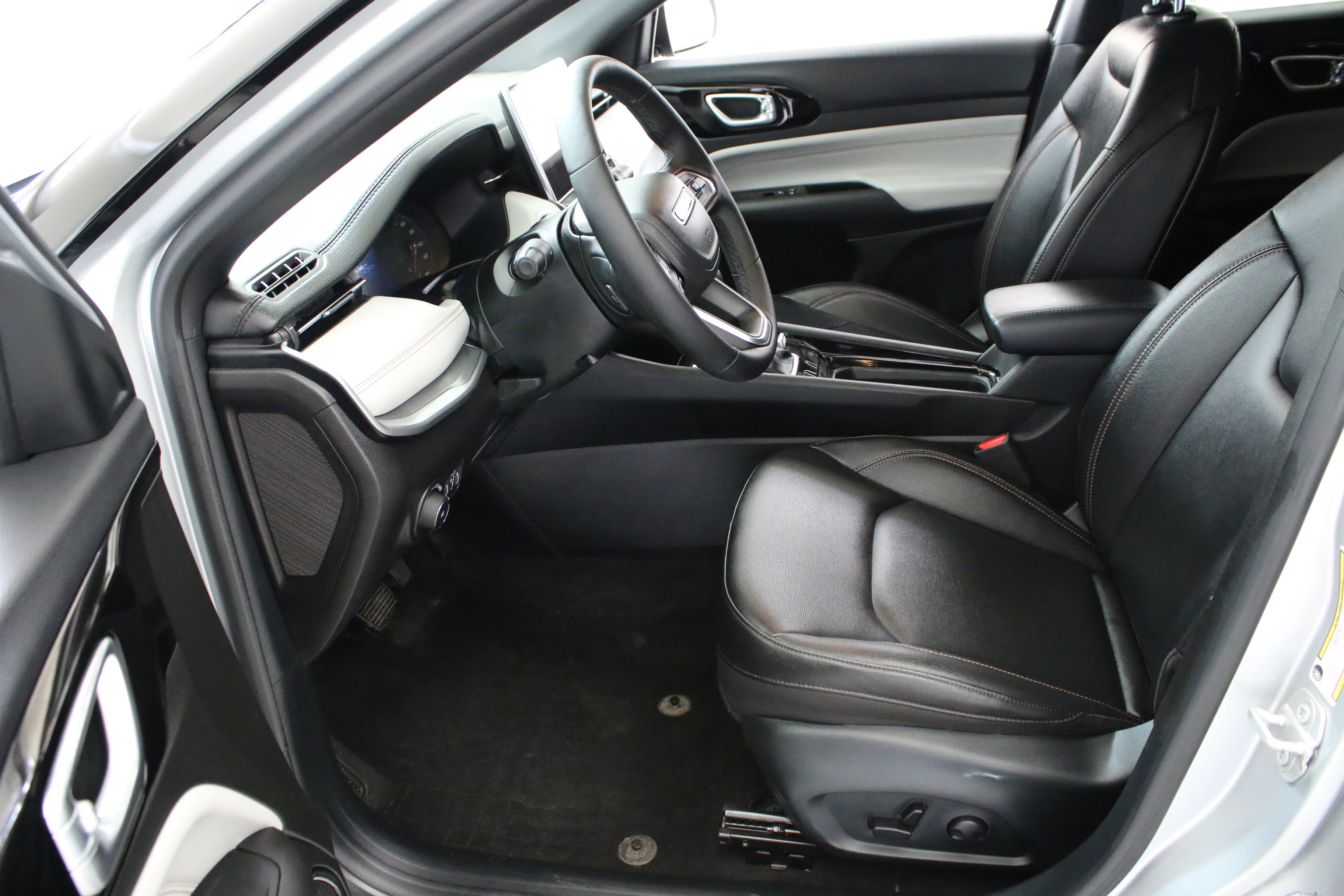 Used 2024 Jeep Compass Limited AWD/4WD image 24