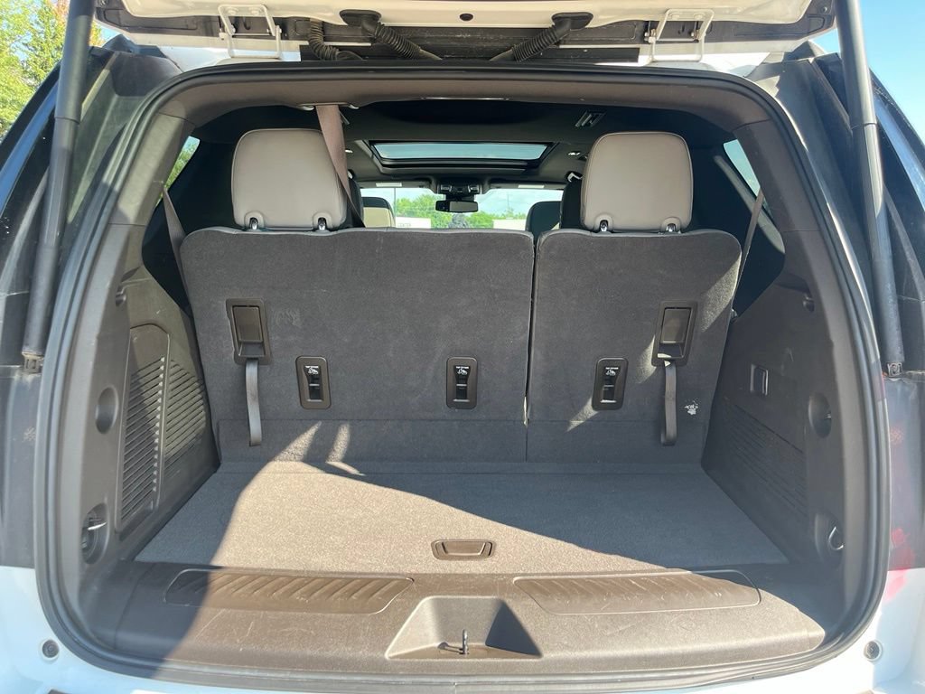Used 2023 GMC Yukon SLT AWD/4WD image 8