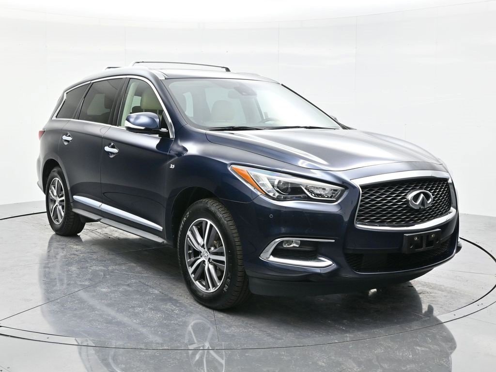 Used 2019 INFINITI QX60 Luxe w/ Essential Package