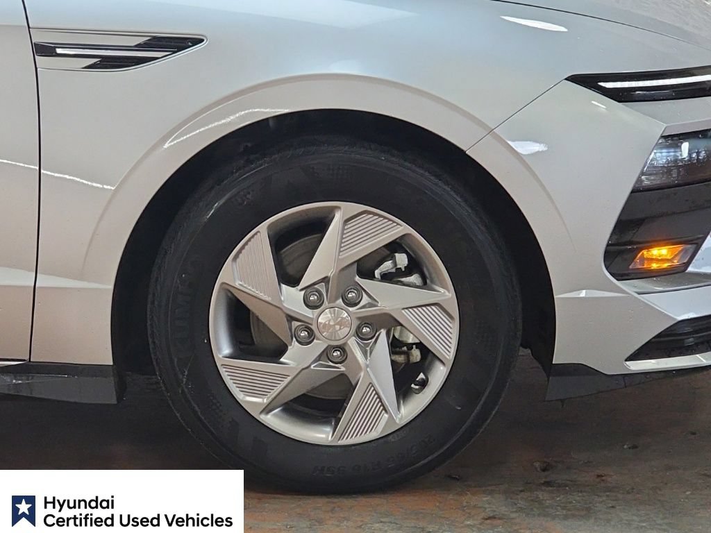 Used 2025 Hyundai Sonata SE FWD image 8