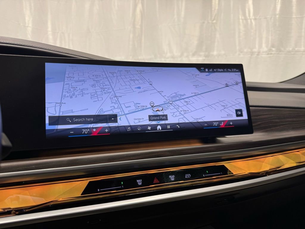 Used 2023 BMW 740i image 8