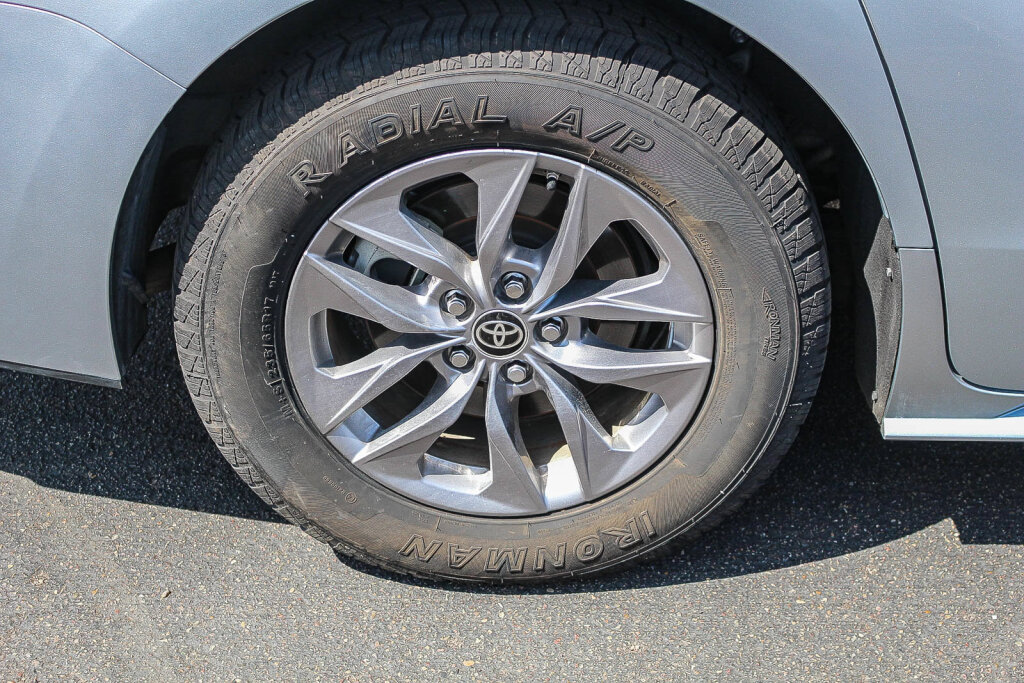Certified 2023 Toyota Sienna XLE FWD image 31