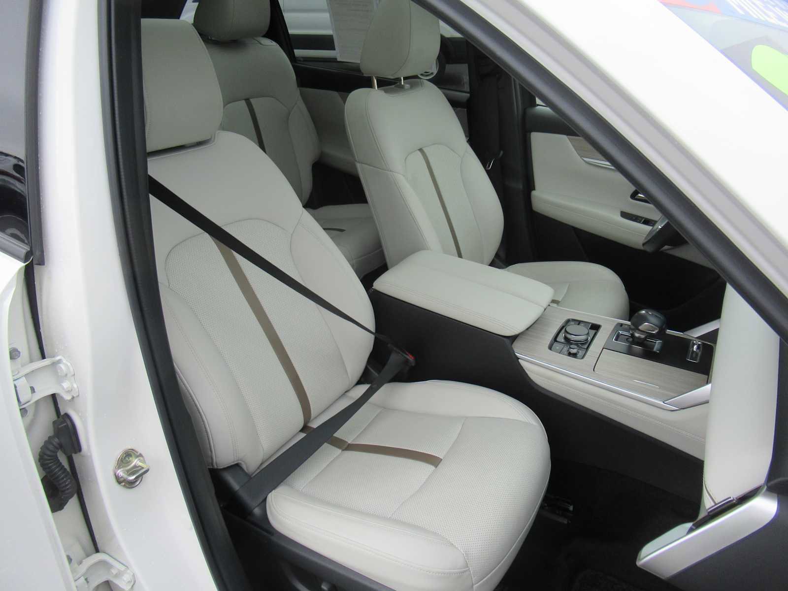 Used 2024 MAZDA CX-90 3.3 Turbo w/ Premium Plus Pkg image 27