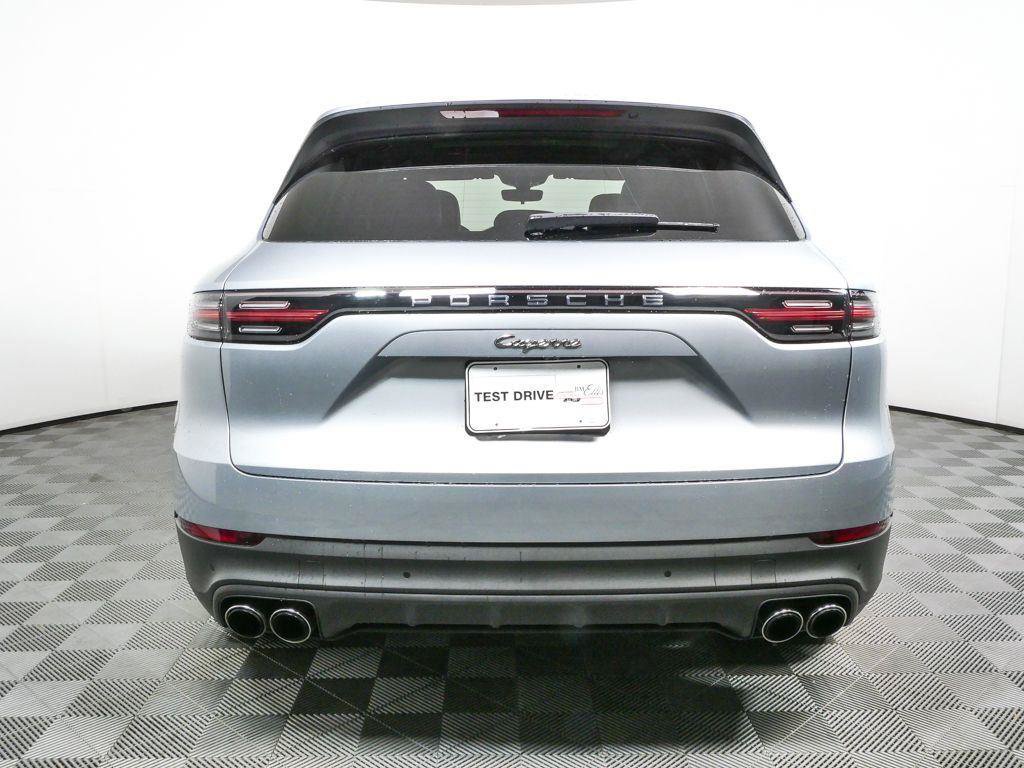 Certified 2022 Porsche Cayenne E-Hybrid AWD/4WD image 29