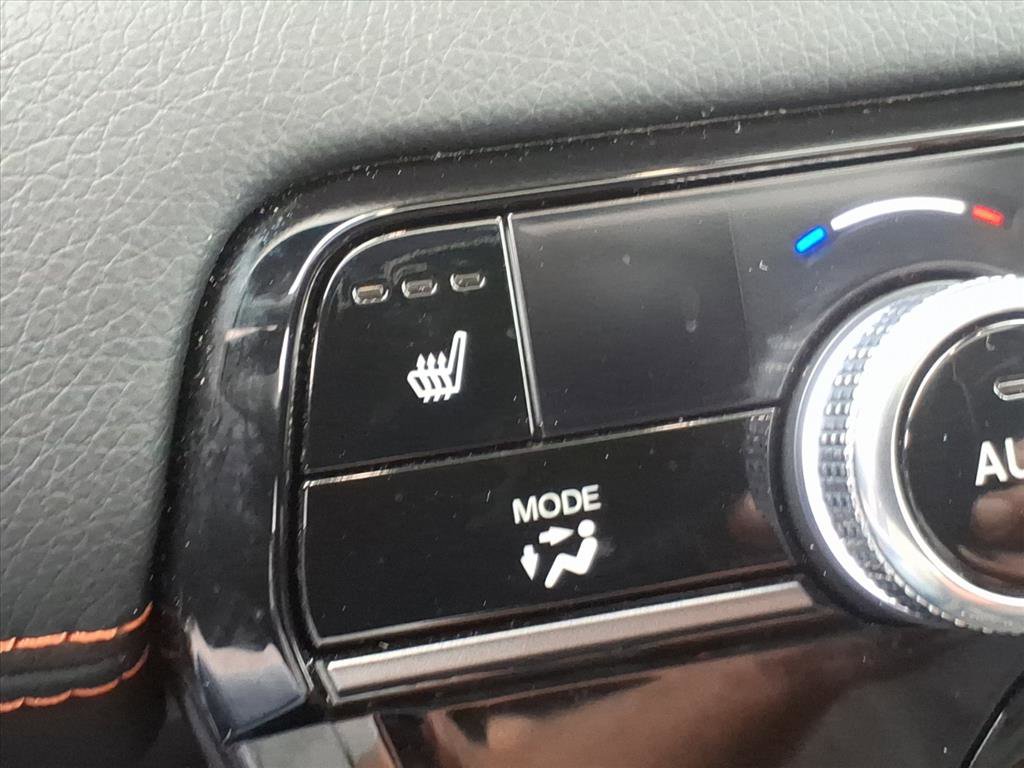 Used 2025 Honda Pilot TrailSport image 12