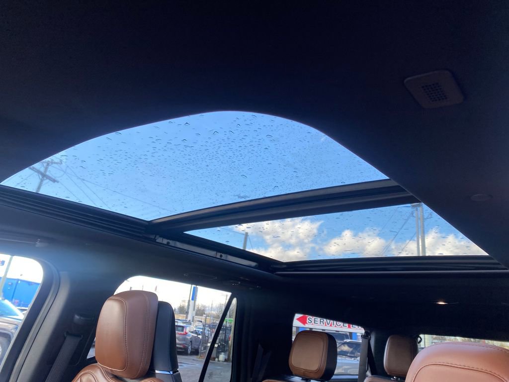 Used 2024 Lincoln Navigator L Reserve w/ Monochromatic Package image 13