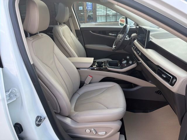 Used 2023 Lincoln Nautilus Reserve AWD/4WD image 22