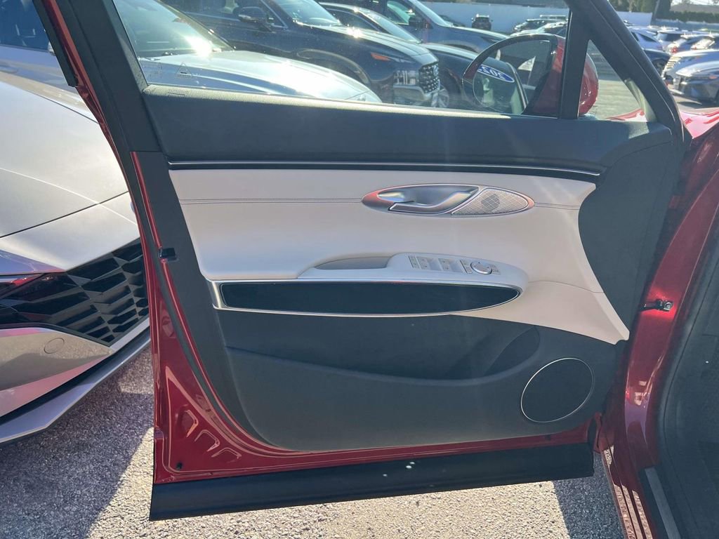 Certified 2026 Genesis GV70 2.5T image 15