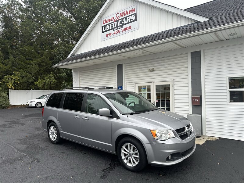 Used 2020 Dodge Grand Caravan SXT FWD image 2