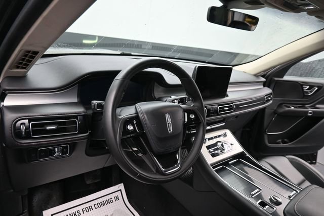 Used 2023 Lincoln Aviator AWD image 17
