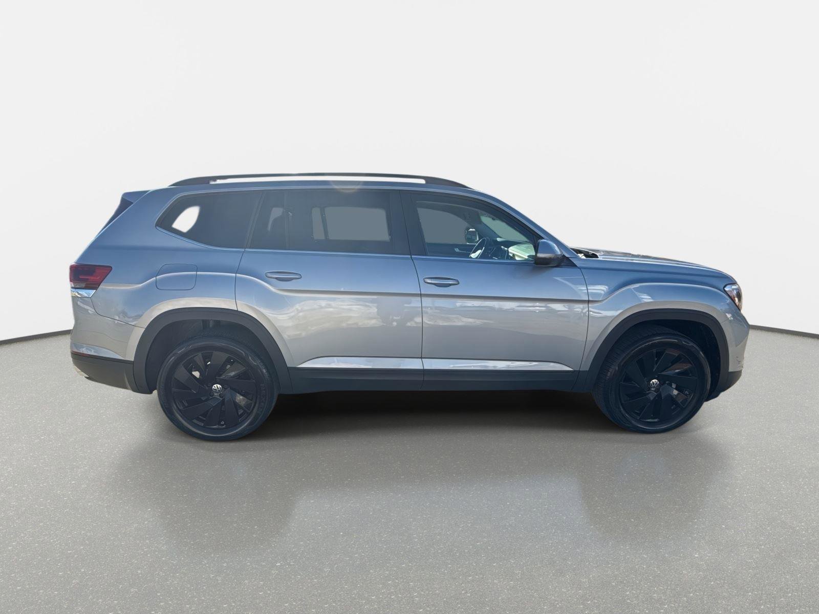 New 2026 Volkswagen Atlas SE image 4