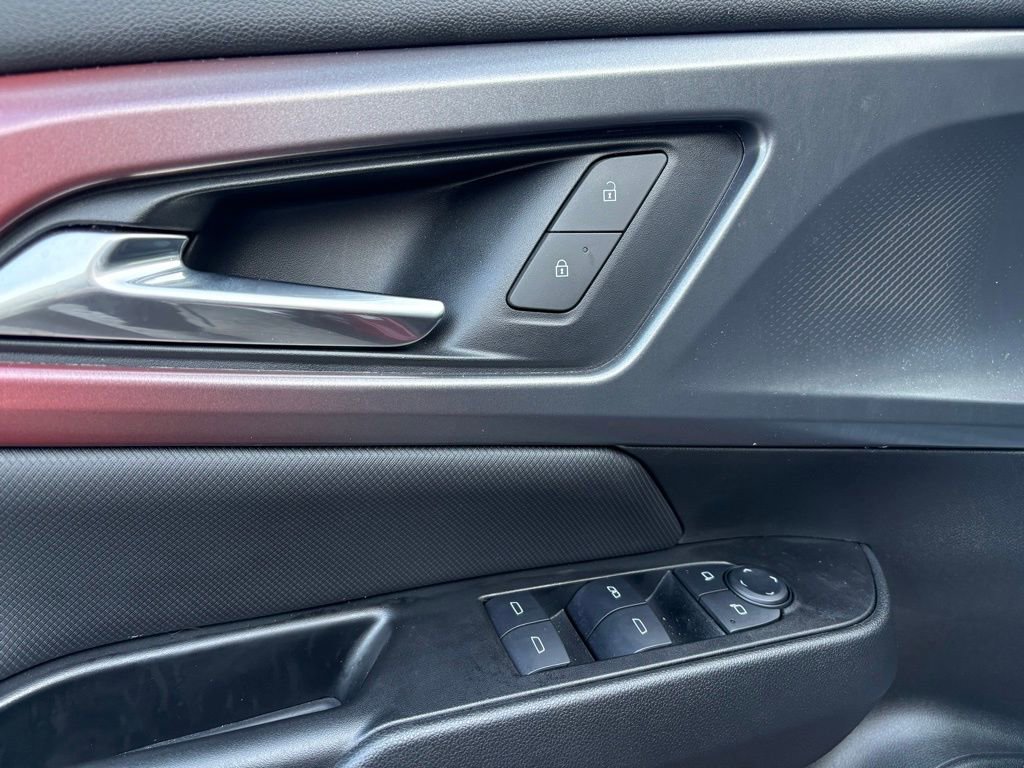 Used 2025 Chevrolet Equinox EV RS image 20