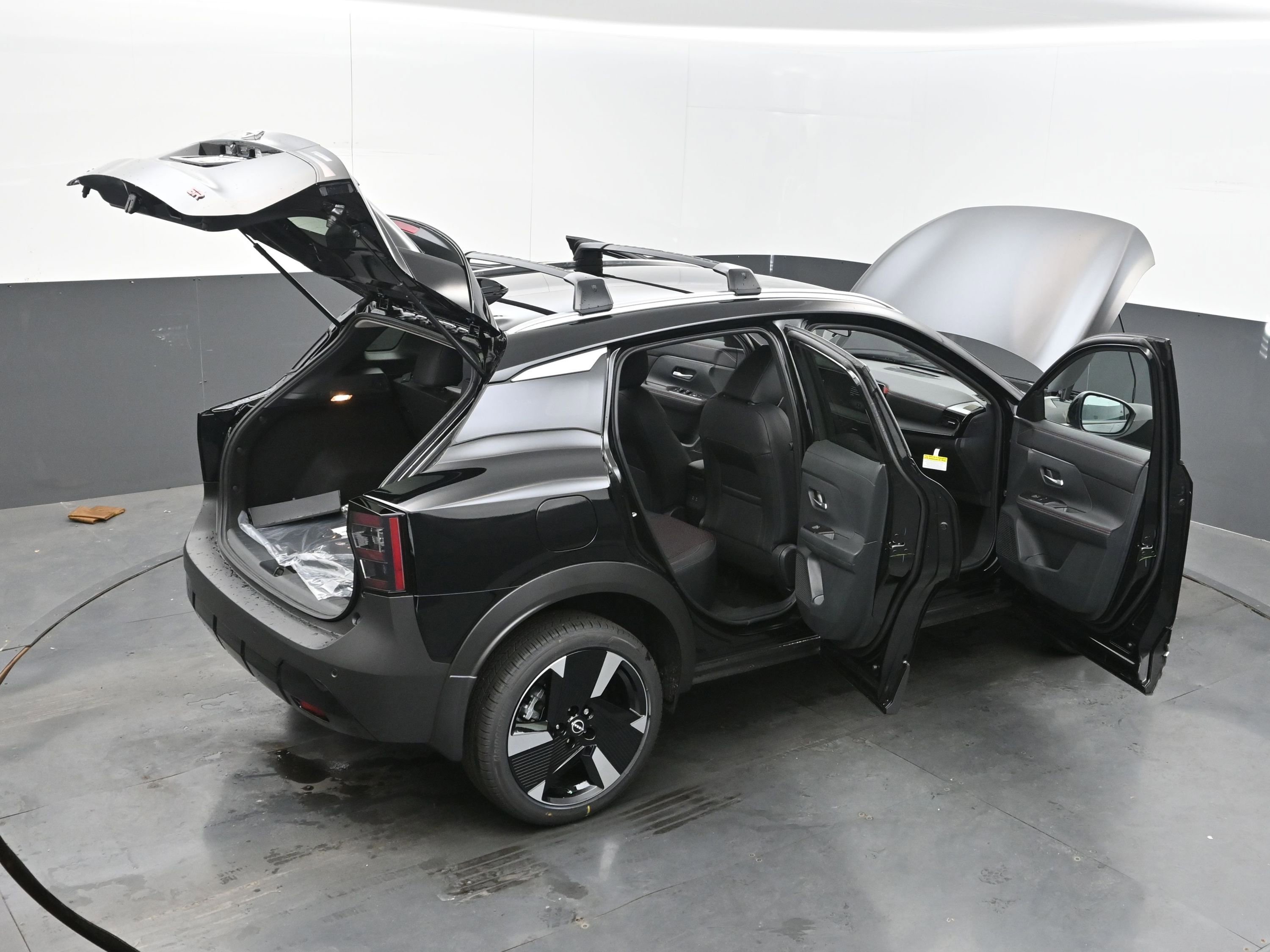 New 2026 Nissan Kicks SR w/ Cold Weather Package image 43