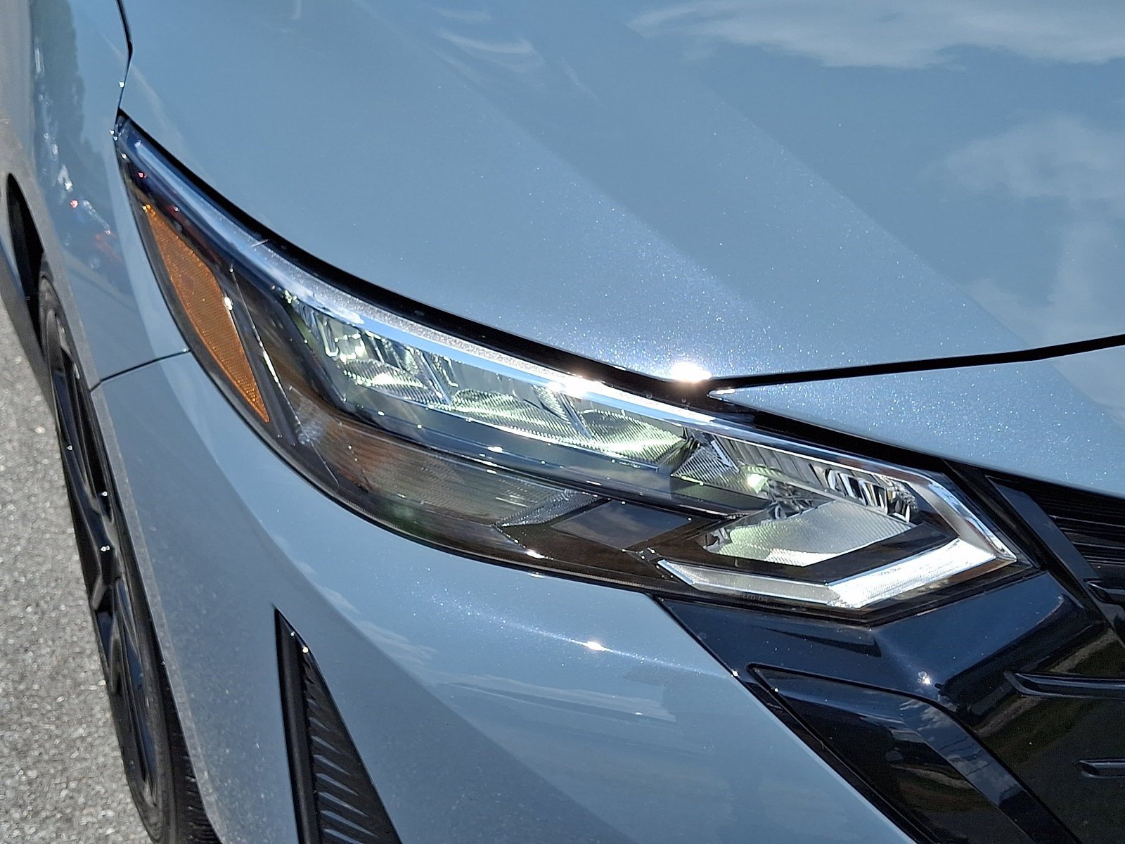 Certified 2025 Nissan Sentra SR w/ Midnight Edition FWD image 10