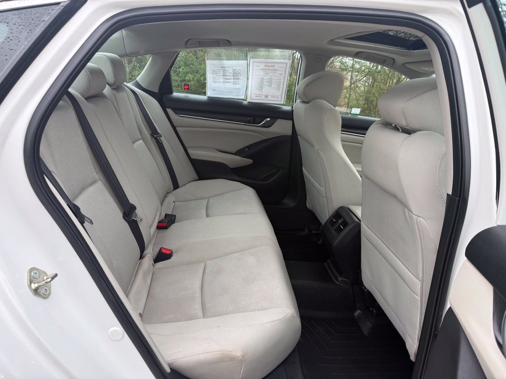 Used 2018 Honda Accord EX image 15