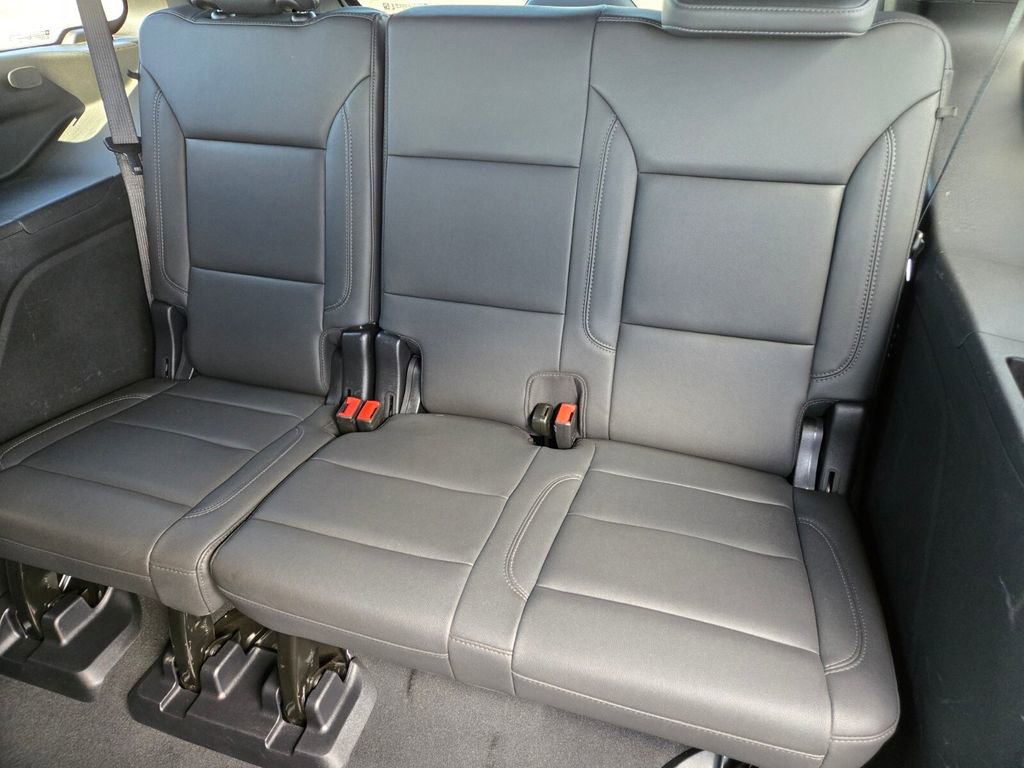 Used 2025 Chevrolet Tahoe LT AWD/4WD image 12