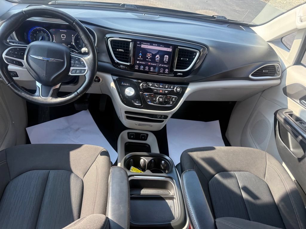 Used 2020 Chrysler Pacifica Touring w/ Advanced Safetytec Group FWD image 40