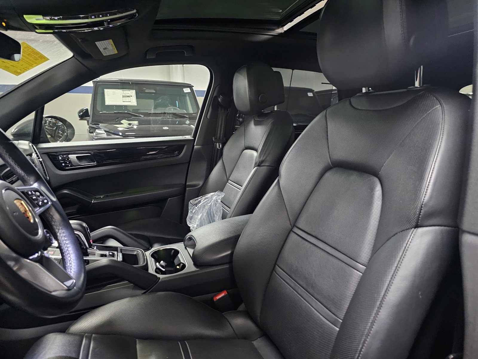 Used 2019 Porsche Cayenne E-Hybrid image 6