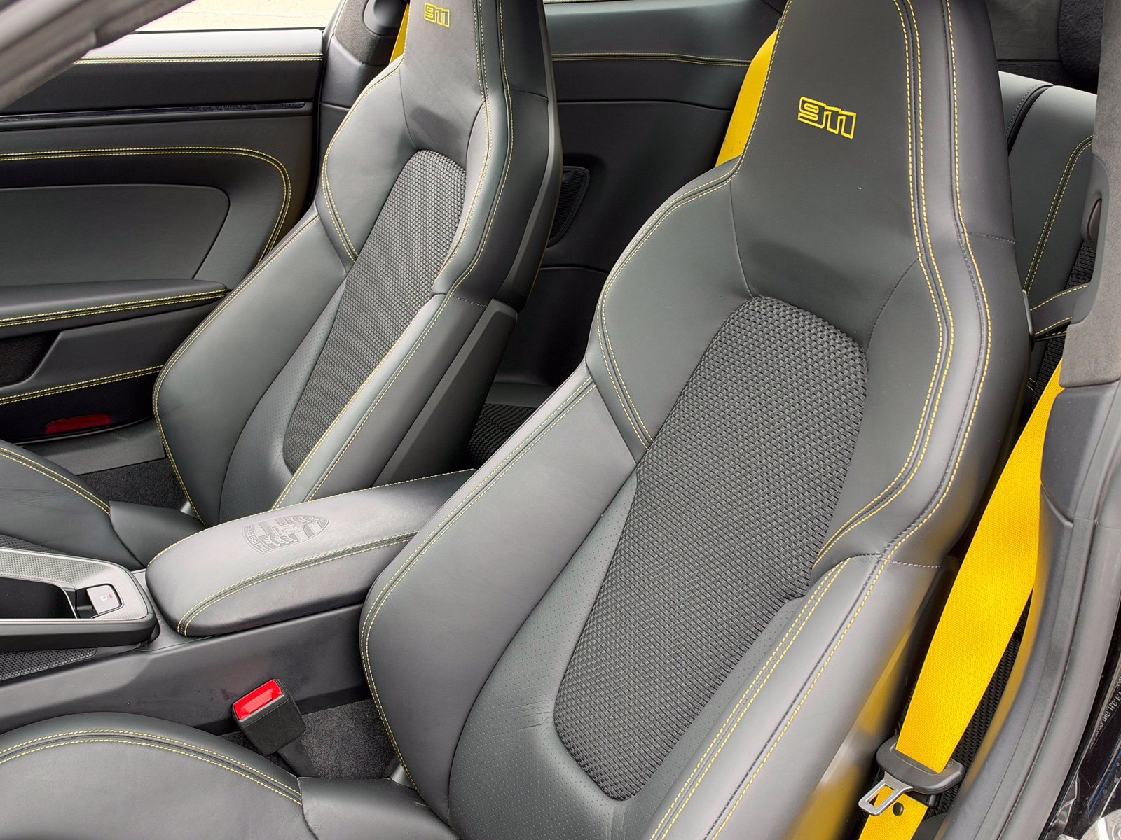 Certified 2023 Porsche 911 Carrera T RWD image 5