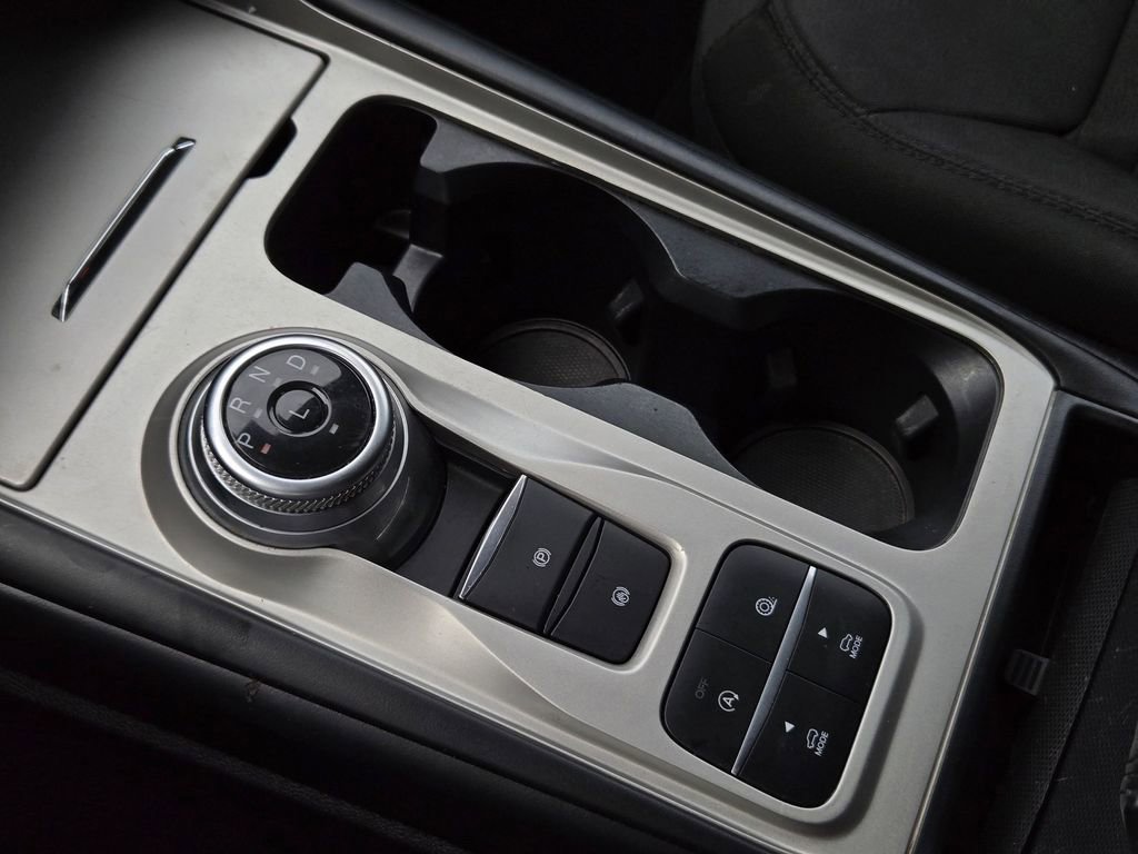 Used 2021 Ford Explorer XLT image 17