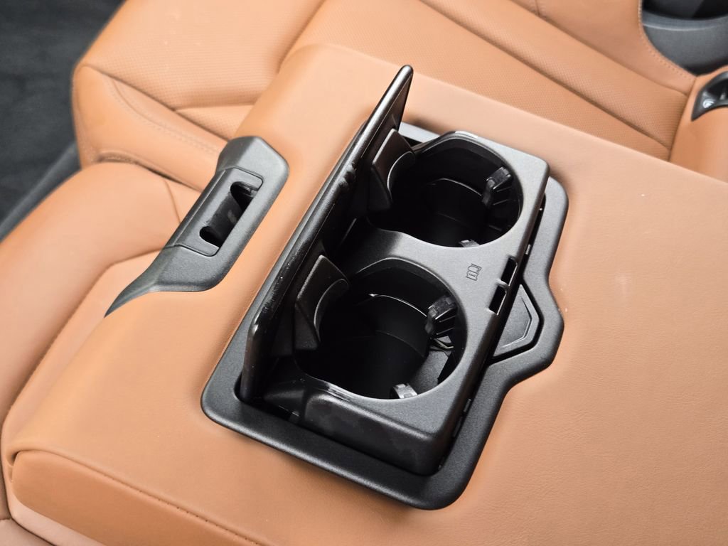 Certified 2025 Audi Q8 Prestige image 39