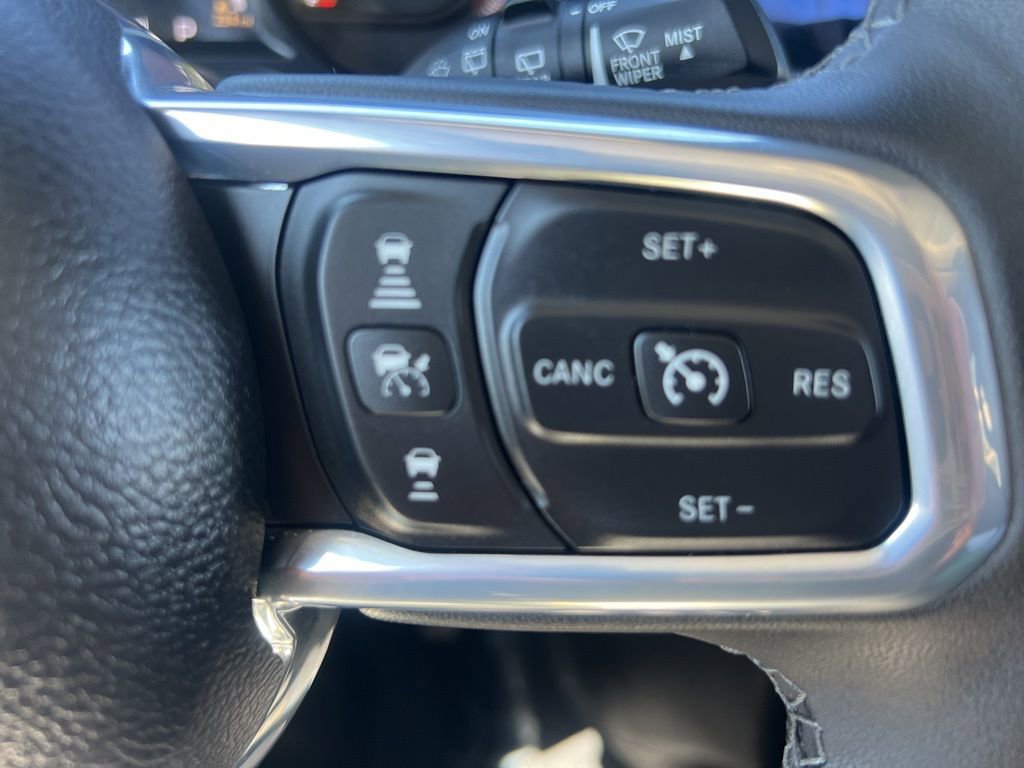 Used 2025 Jeep Wrangler Unlimited Sahara AWD/4WD image 41