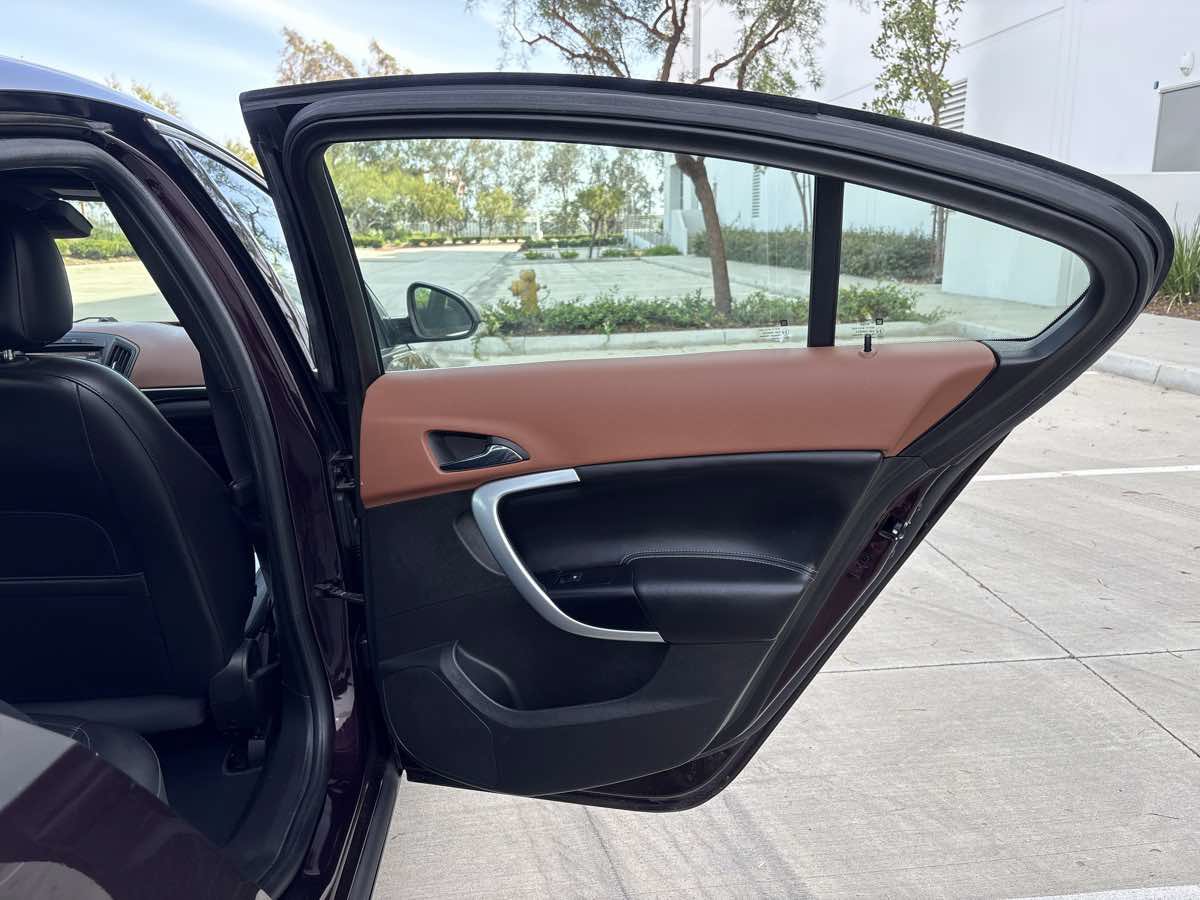 Used 2017 Buick Regal Premium w/ Driver Confidence Package #1 FWD image 12