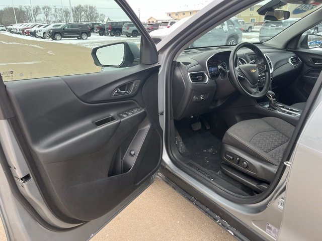 Used 2024 Chevrolet Equinox LT image 9