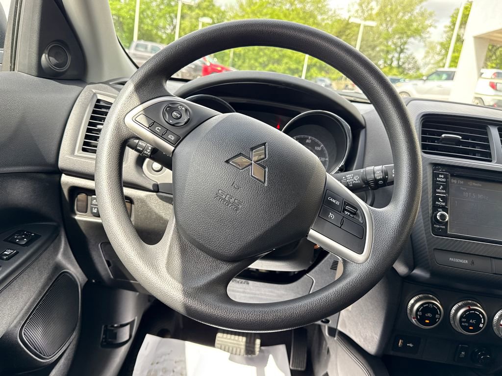 Used 2025 Mitsubishi Outlander Sport ES AWD/4WD image 14