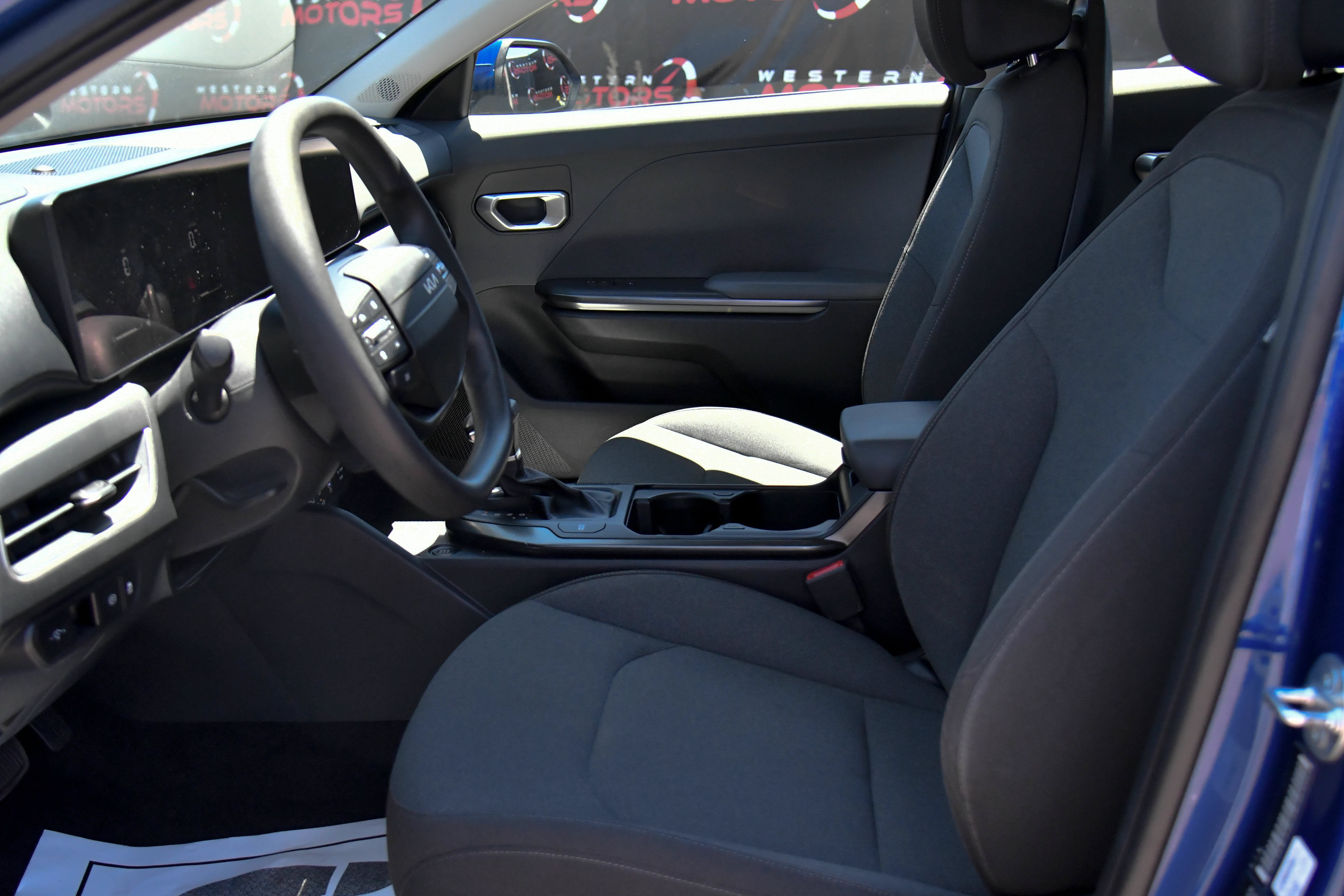 Used 2025 Kia K4 FWD image 16