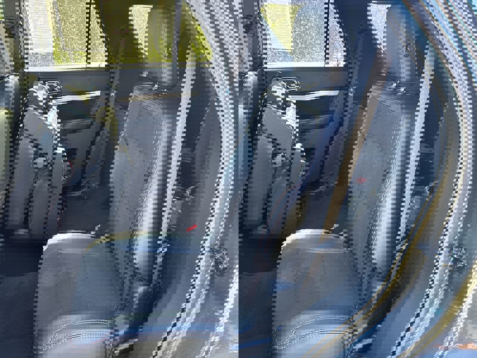 Used 2018 Ford Explorer XLT w/ Equipment Group 202A image 22