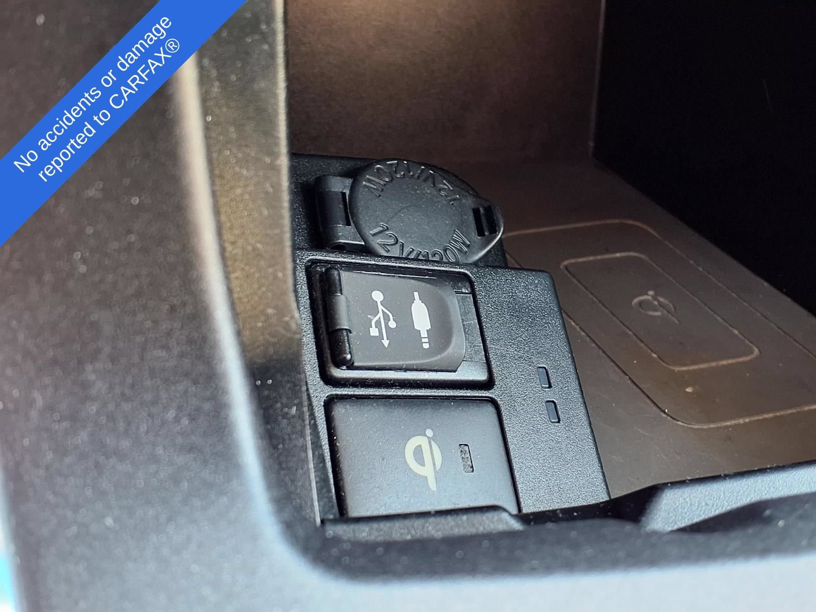 Used 2015 Toyota Camry XLE w/ Moonroof Package FWD image 26