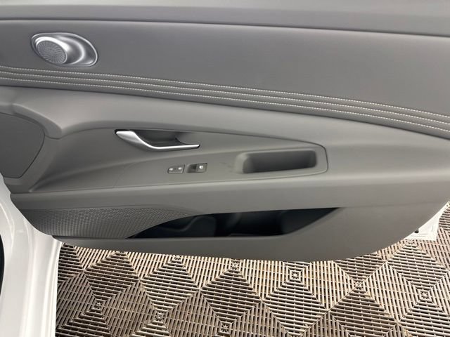 Certified 2025 Hyundai Elantra SEL FWD image 25