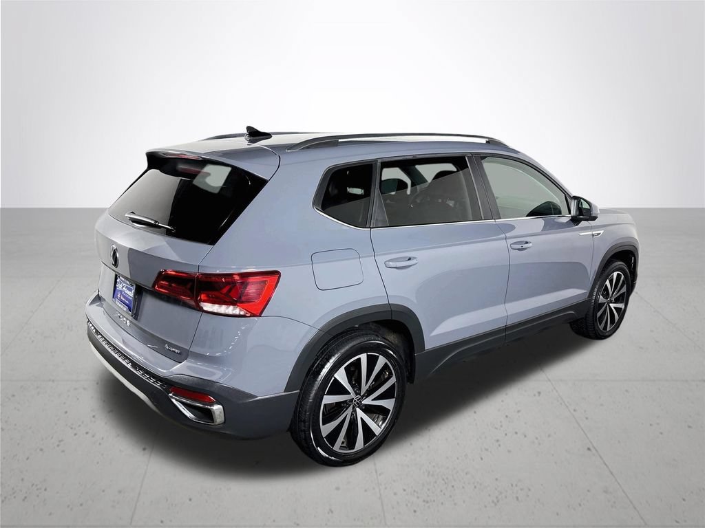 Certified 2022 Volkswagen Taos SE AWD/4WD image 7