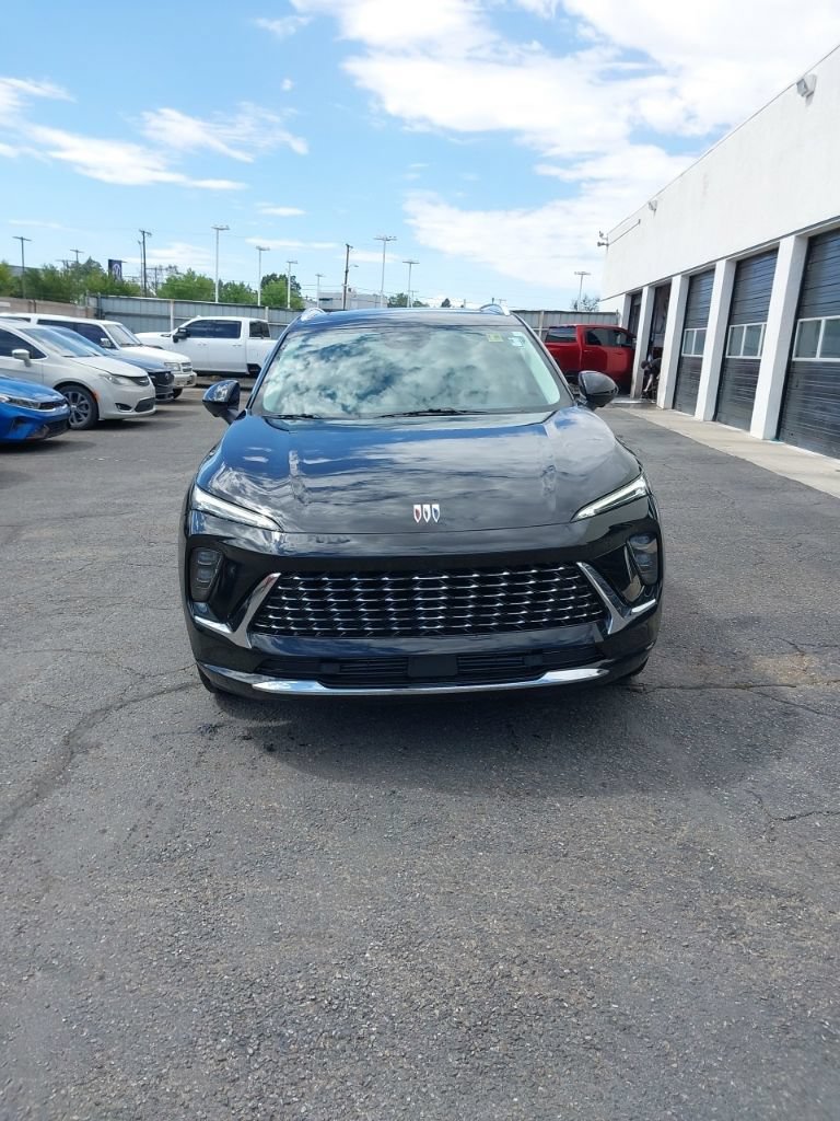 Used 2025 Buick Envision Avenir AWD/4WD image 1
