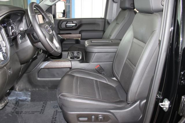 Used 2022 GMC Sierra 3500 Denali w/ Denali Ultimate Package AWD/4WD image 25