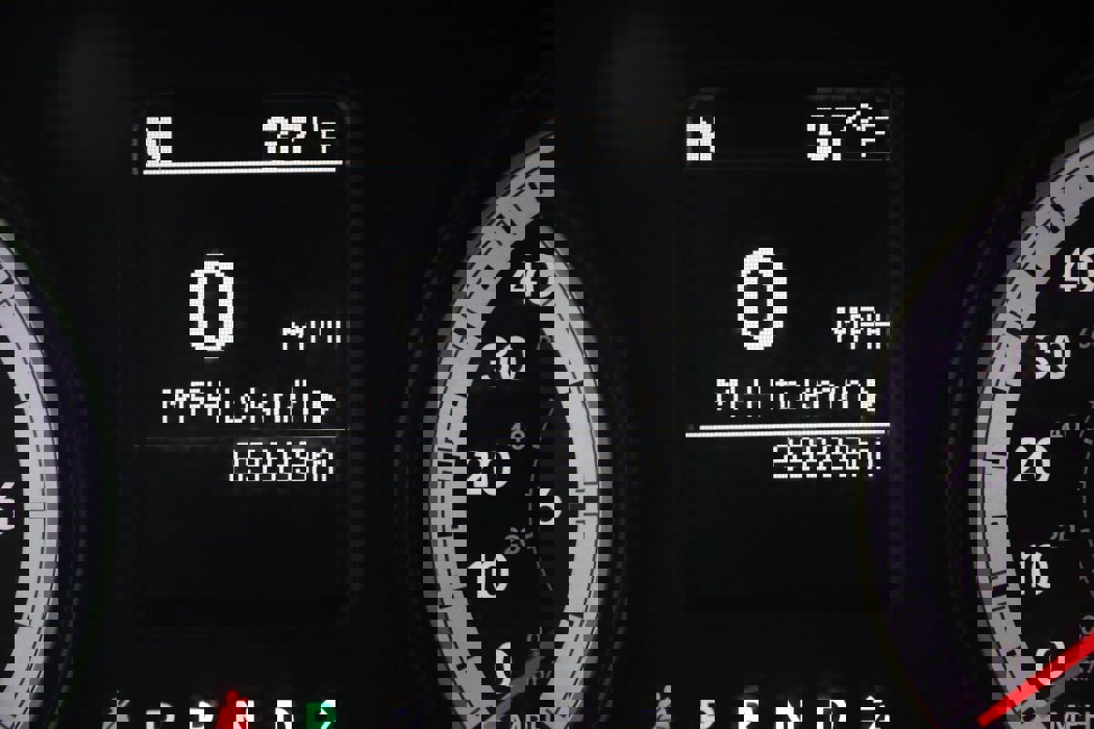 Used 2015 RAM 1500 Tradesman w/ Power & Remote Entry Group image 28