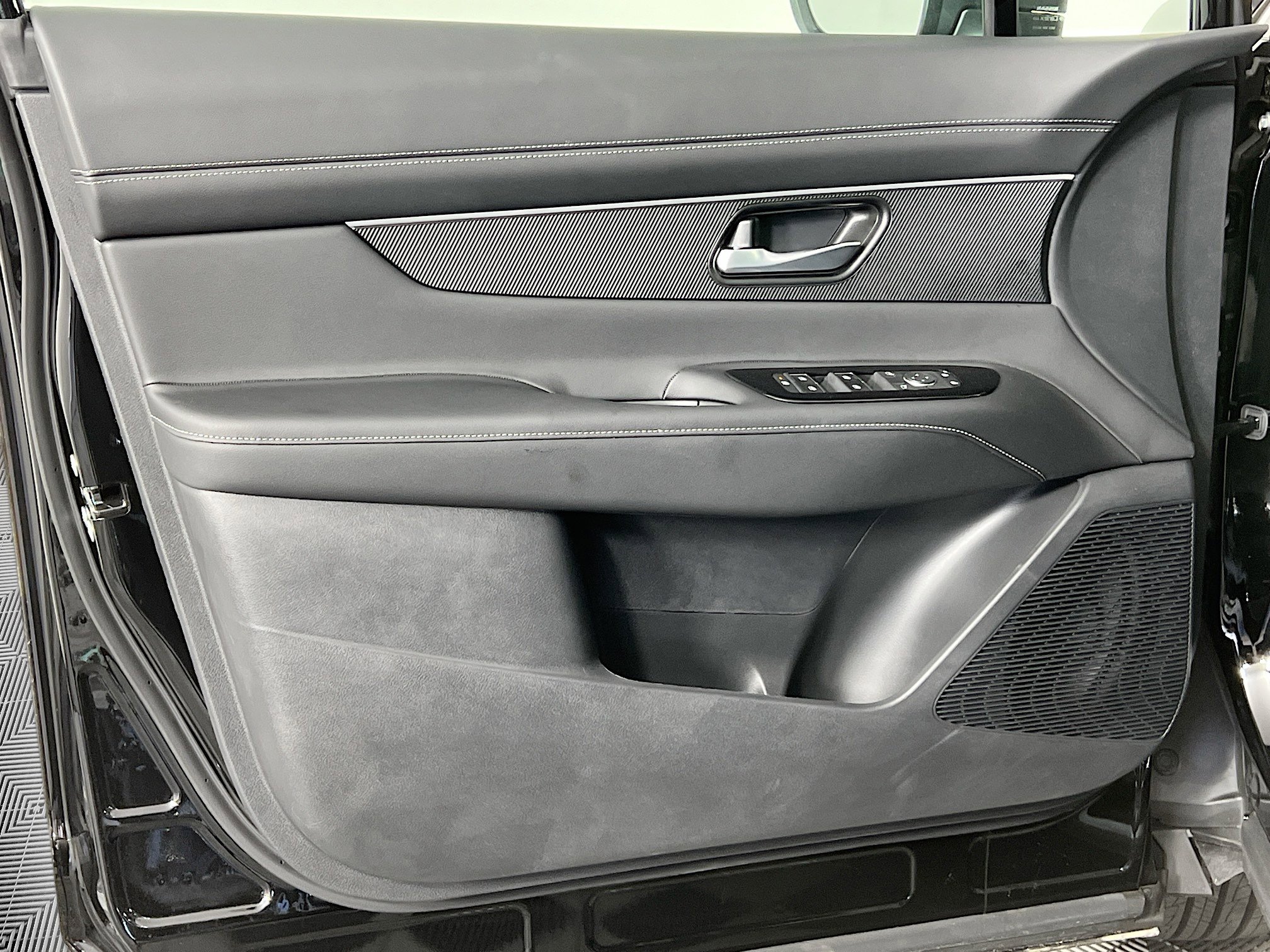 New 2025 Nissan Murano SV w/ Cargo Package image 19