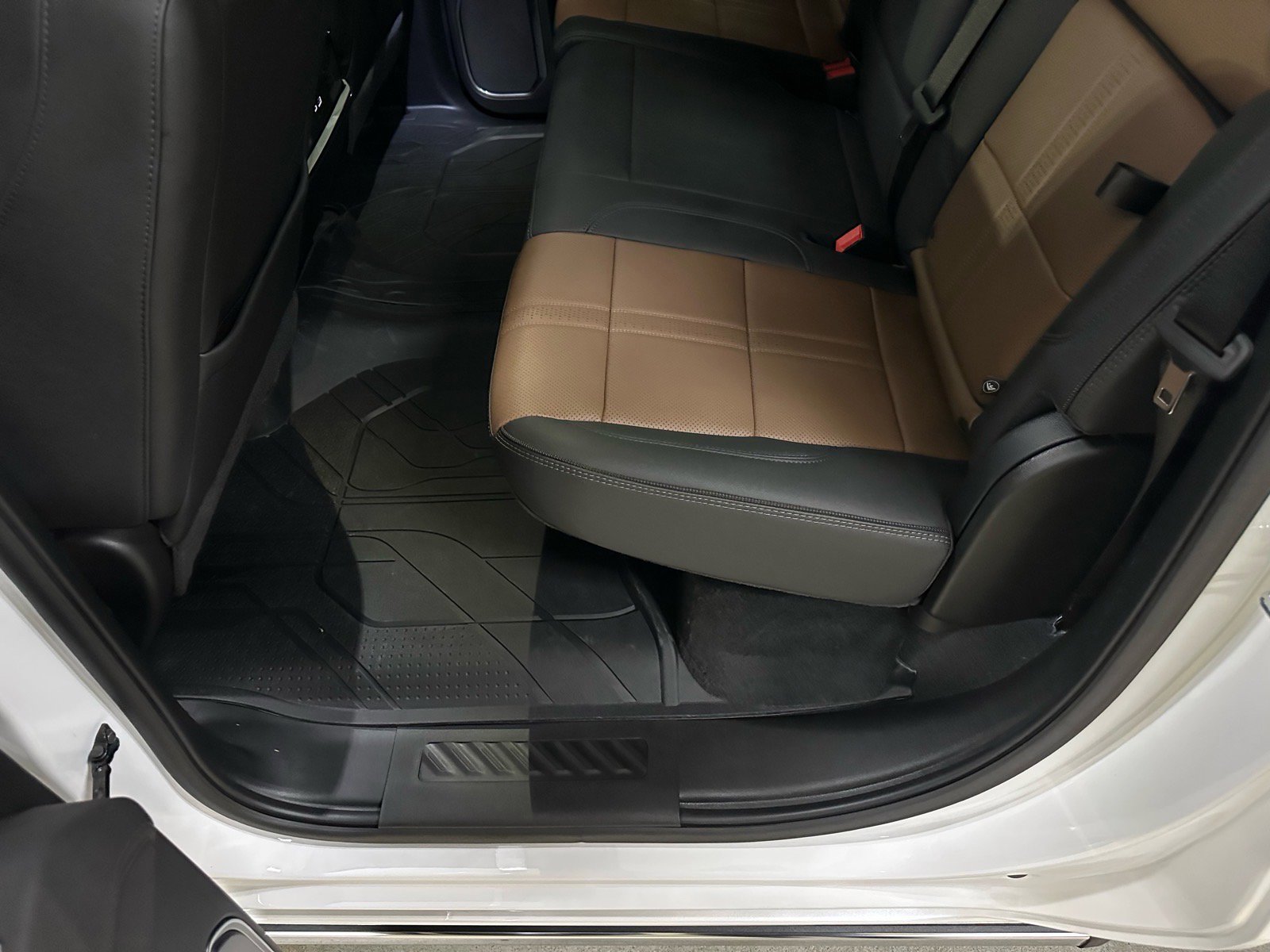 Used 2025 Chevrolet Silverado 1500 High Country w/ High Country Premium Package image 26