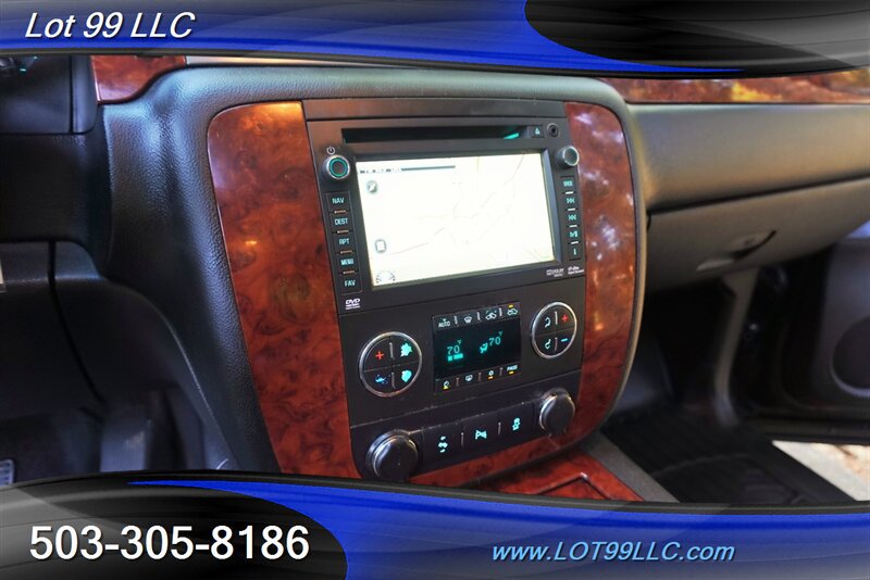 Used 2012 Chevrolet Avalanche LTZ AWD/4WD image 25