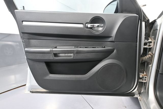 Used 2010 Dodge Charger SXT AWD/4WD image 16