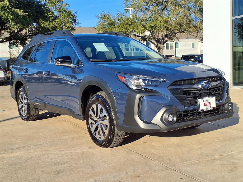 Certified 2025 Subaru Outback Premium image 2