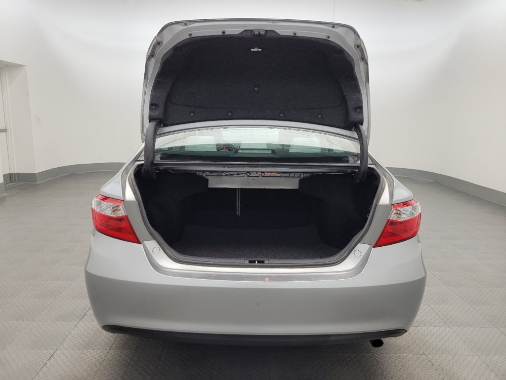 Used 2015 Toyota Camry LE FWD image 29