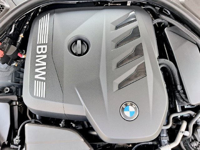 New 2026 BMW 330i xDrive Sedan w/ M Sport Package AWD/4WD image 28