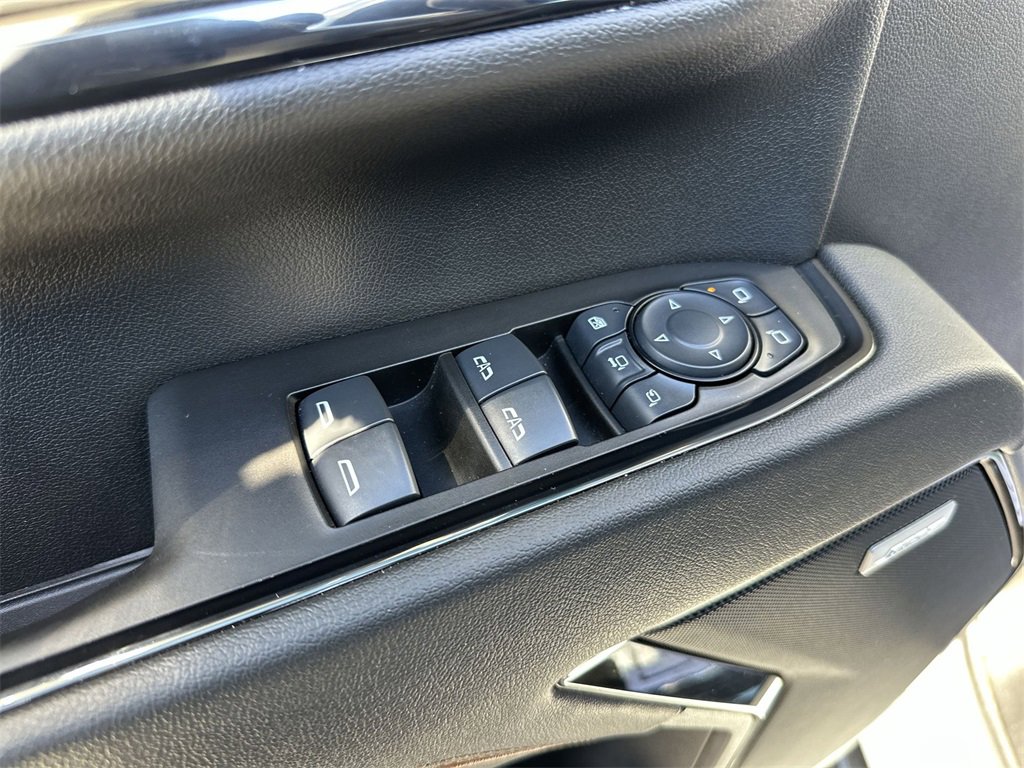 Used 2024 GMC Sierra 2500 AT4 image 13