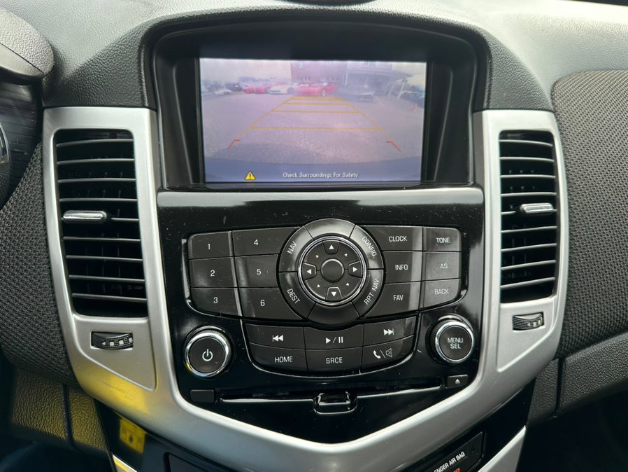 Used 2015 Chevrolet Cruze Diesel w/ Sun And Sound Package image 20